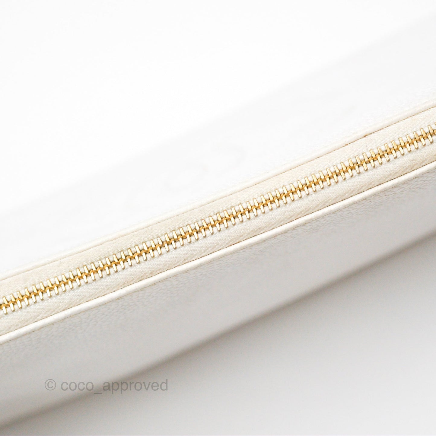 Chanel Vintage CC Clutch White Caviar Gold Hardware