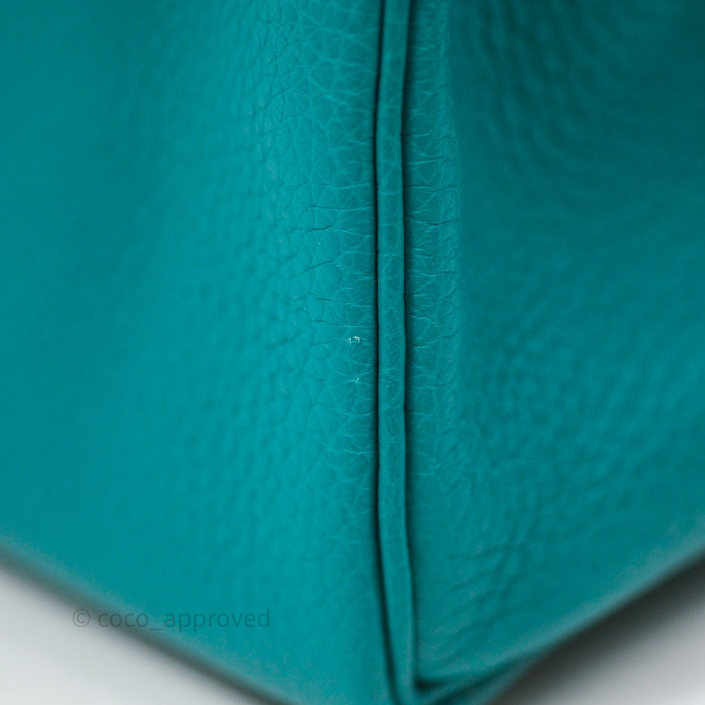 Hermès Kelly 28 Retourne Bleu Paon 7F Clemence Gold Hardware