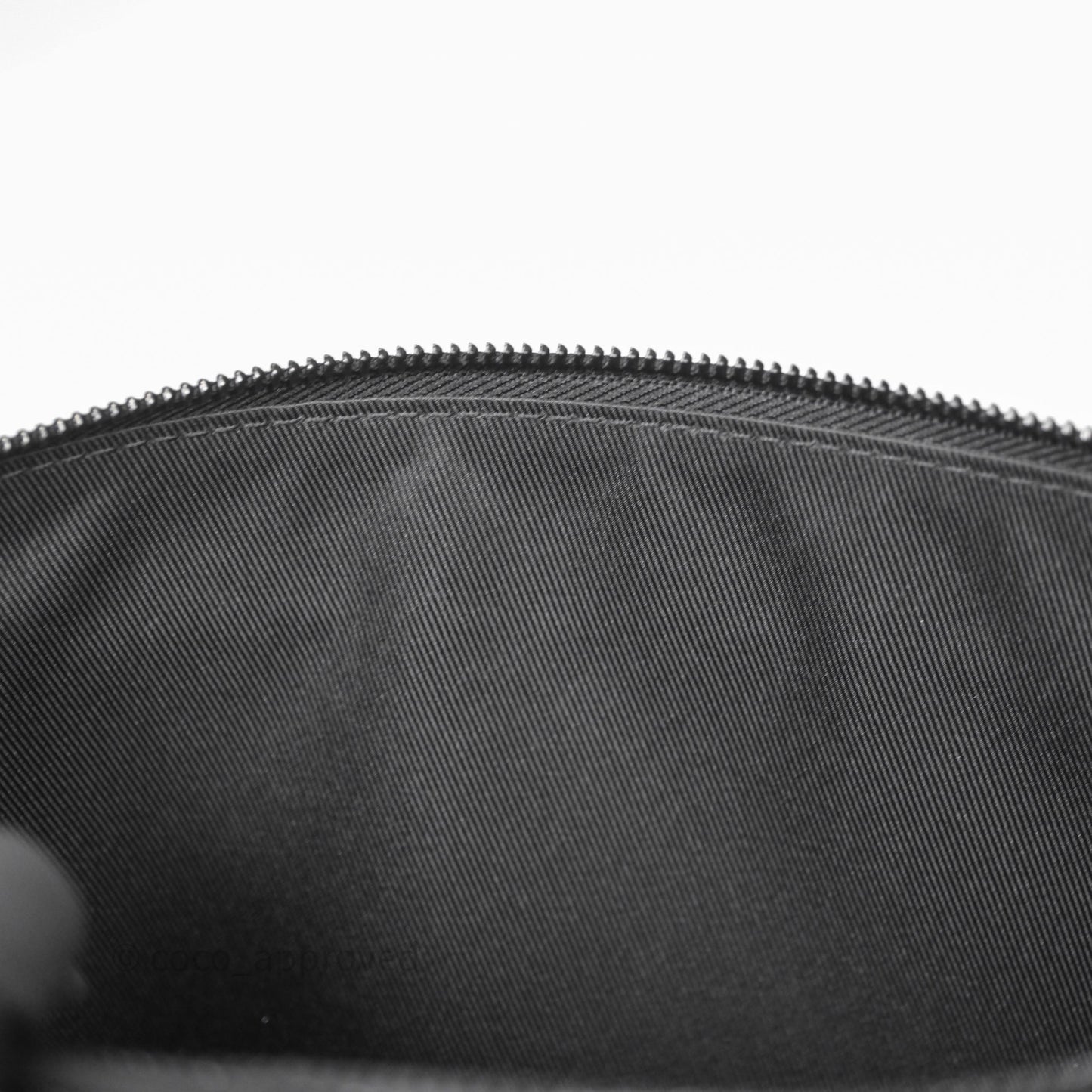 Louis Vuitton x Yayoi Kusama Pochette To Go Infinity Dots Monogram Taurillon Black Red