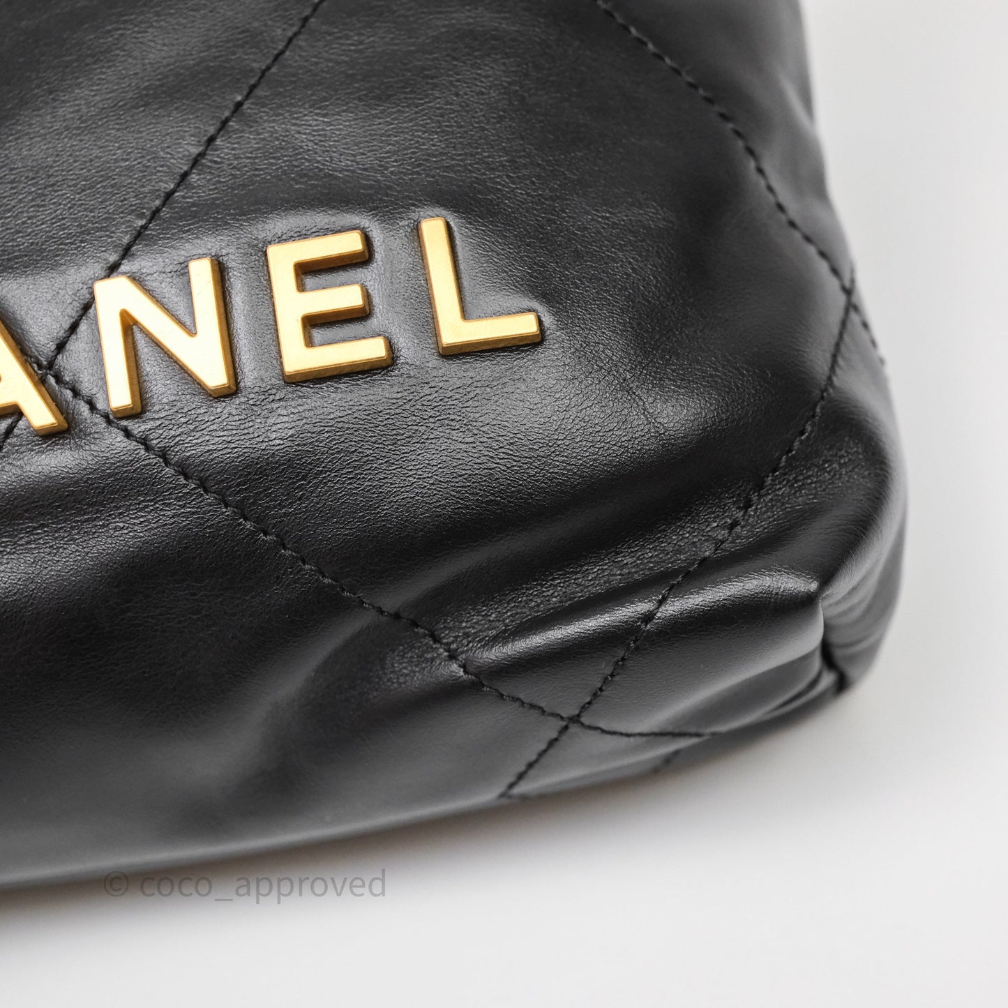 Chanel 22 Mini Bag Black Crumpled Calfskin Aged Gold Hardware