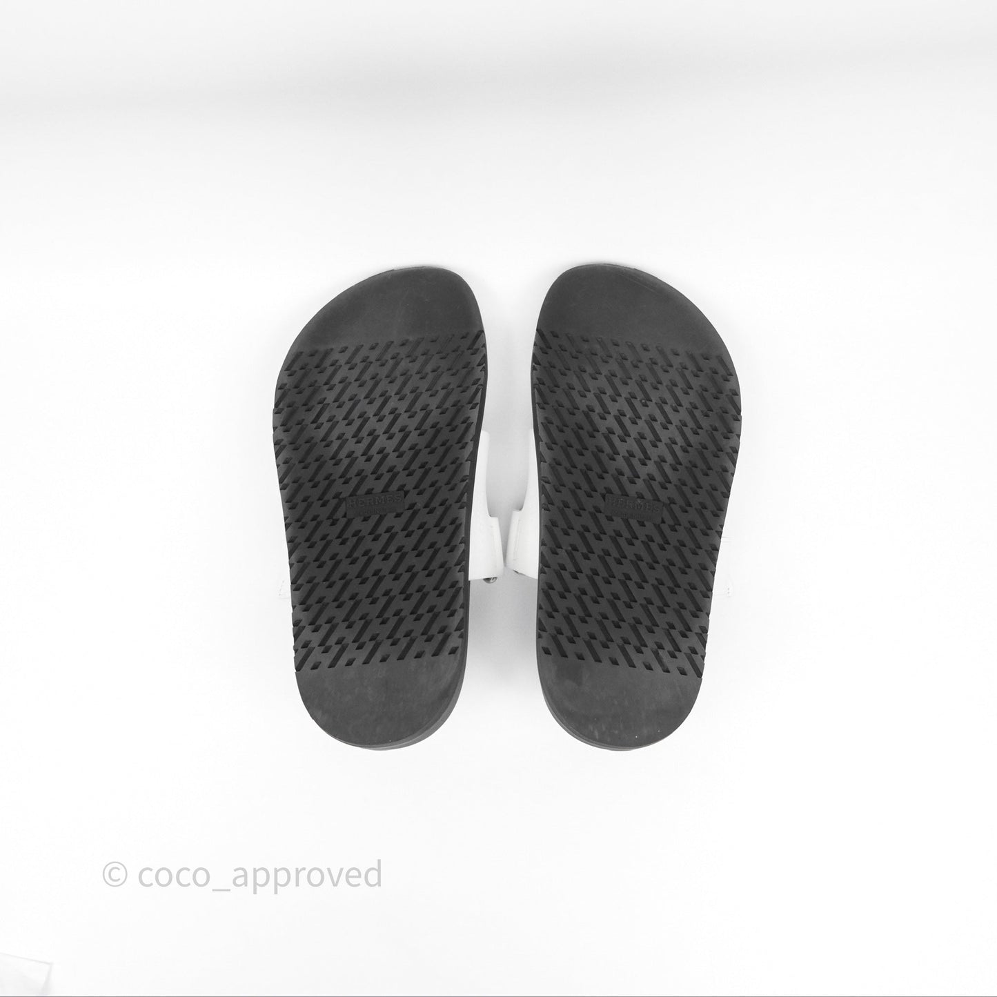 Hermès Chypre Sandal Calfskin Black/White Size 36