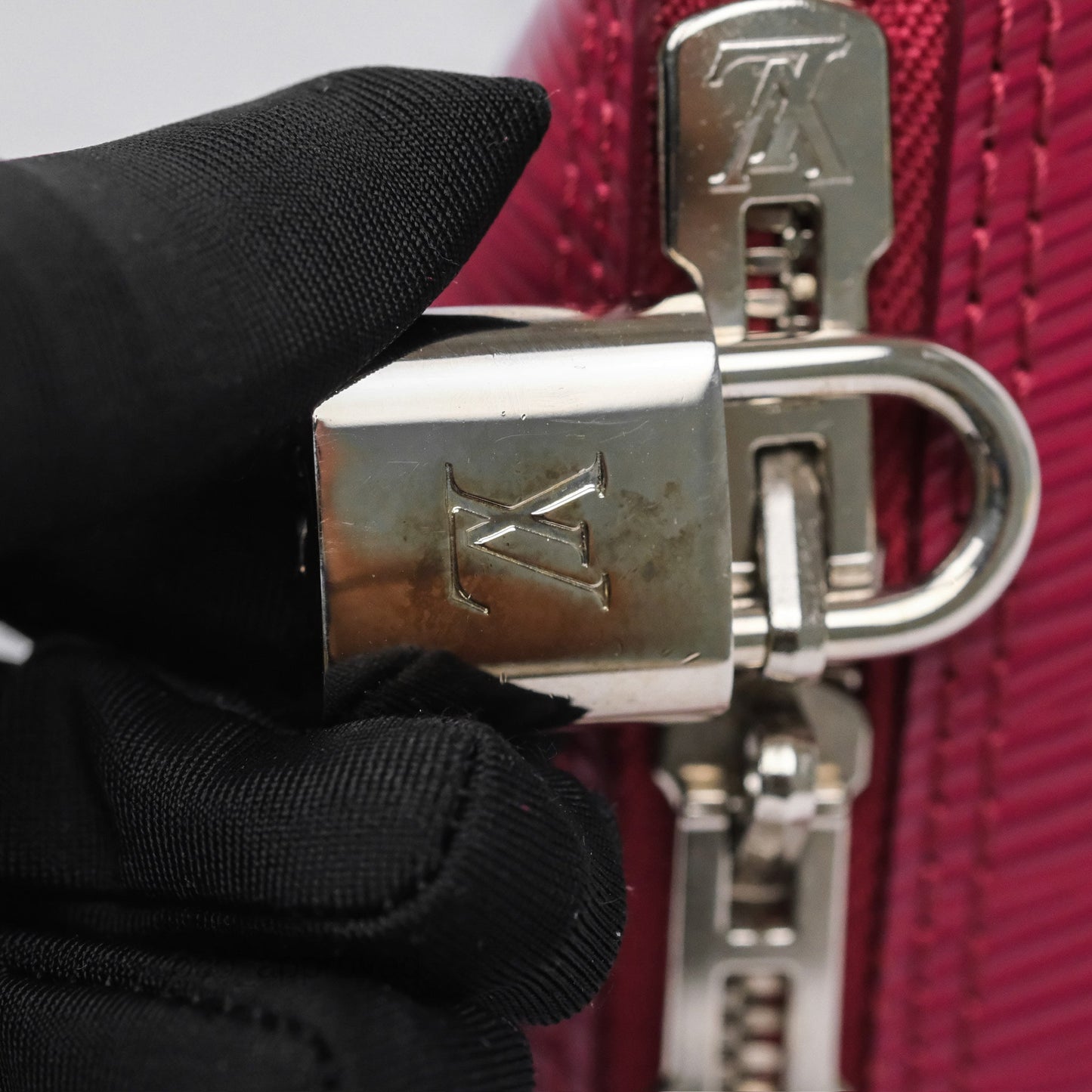 Louis Vuitton Alma PM Fuchsia Epi