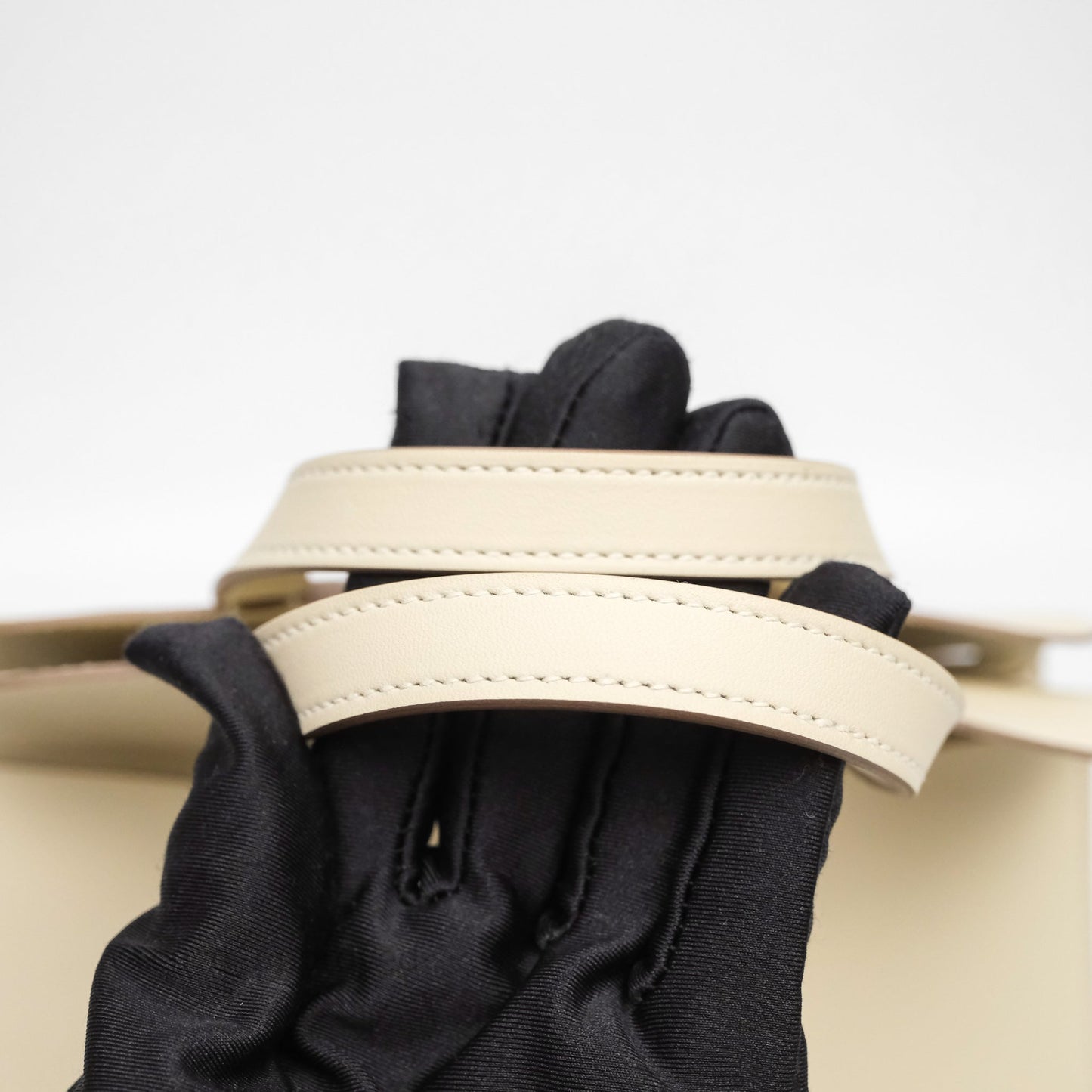 Hermès Halzan 22 Mini Craie 10 Swift Palladium Hardware