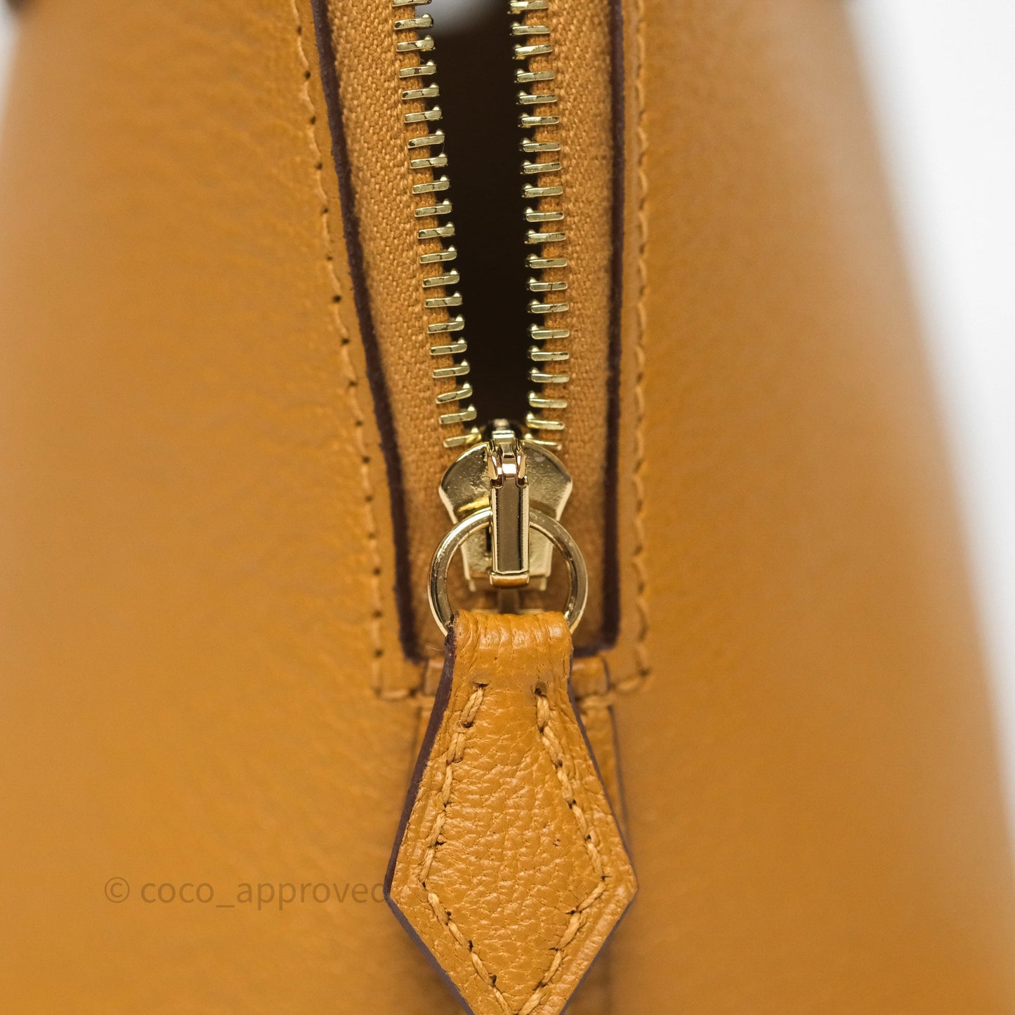 Hermès Bolide Mini 1923 Caramel 28 Chevre Mysore Strap Ficelle/Black Gold Hardware