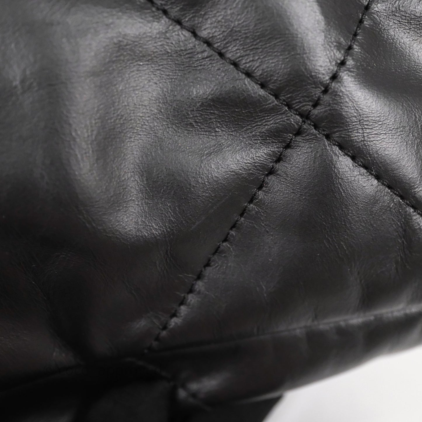Chanel 22 Medium Black Crumpled Calfskin Aged Gold Hardware