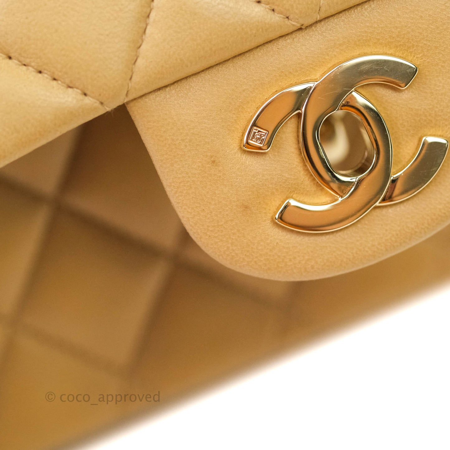 Chanel Classic Vintage M/L Medium Double Flap Bag Beige Lambskin 24K Gold Hardware