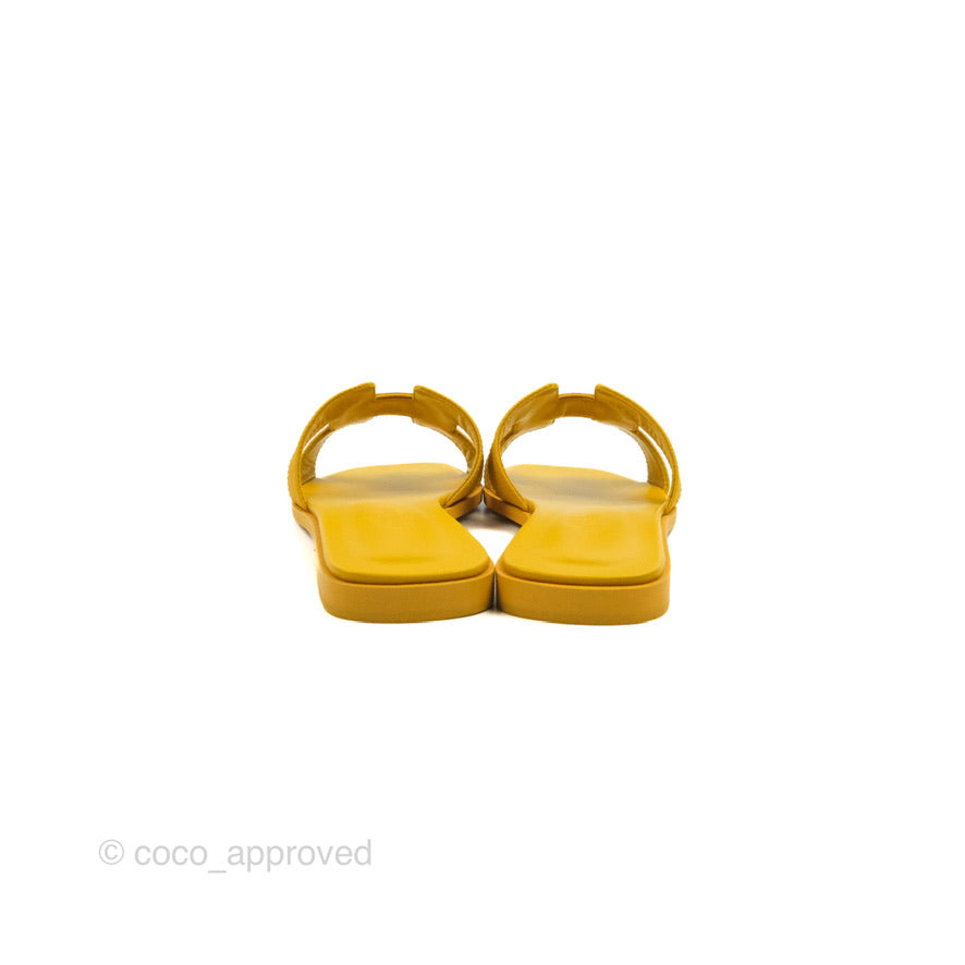 Hermès Oran Sandals in Mustard Yellow Size 35
