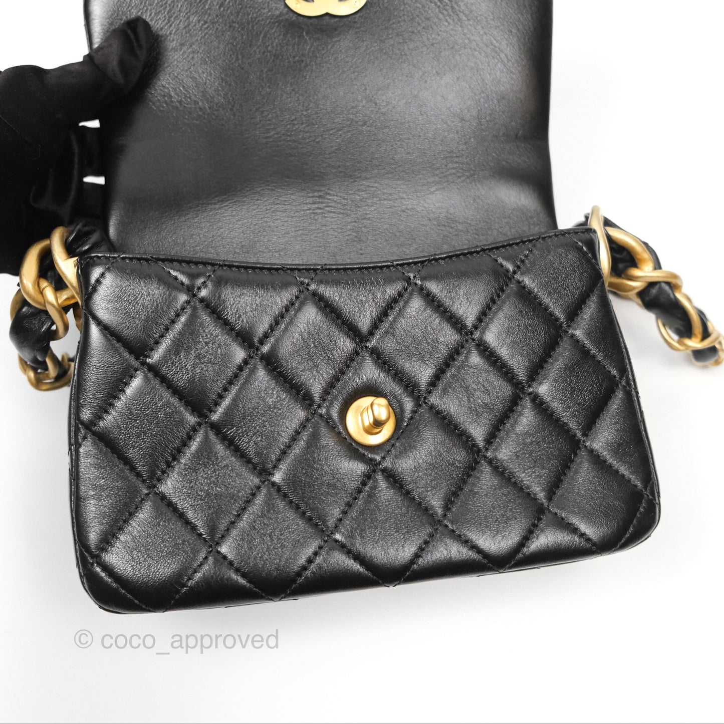 Chanel CC Chain Shoulder Bag Black Shiny Aged Calfskin