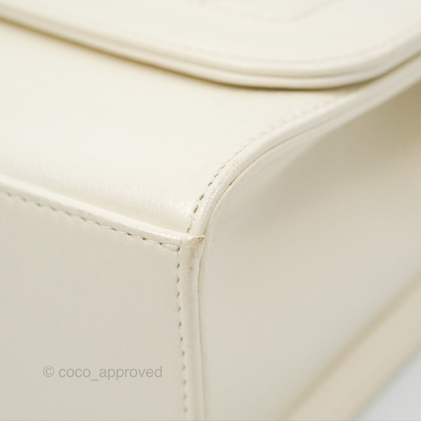 Chanel Quilted Label Click Flap Bag White Grained Calfskin Gold Hardware