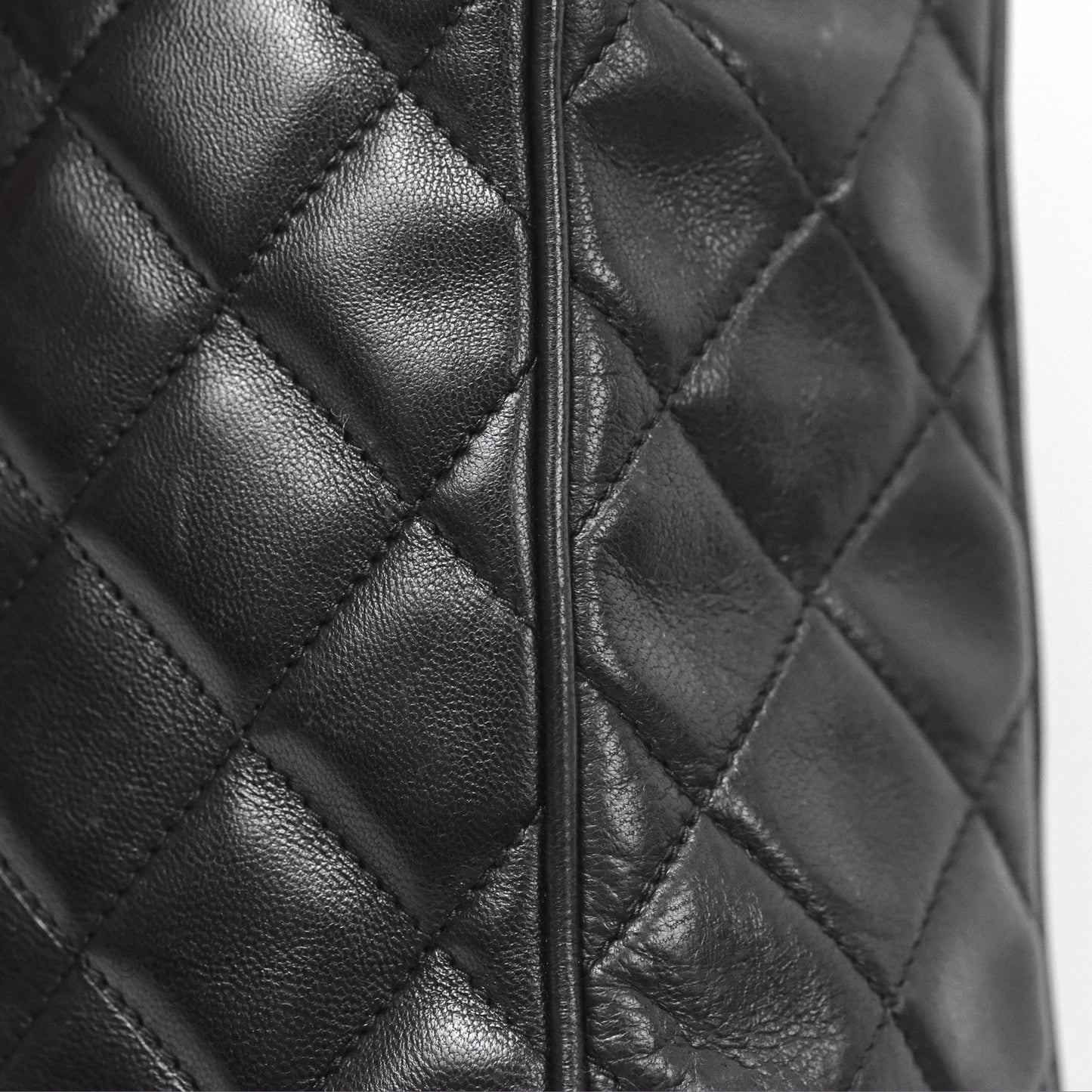 Chanel Vintage Quilted Shoulder Bag Black Lambskin Gold Hardware