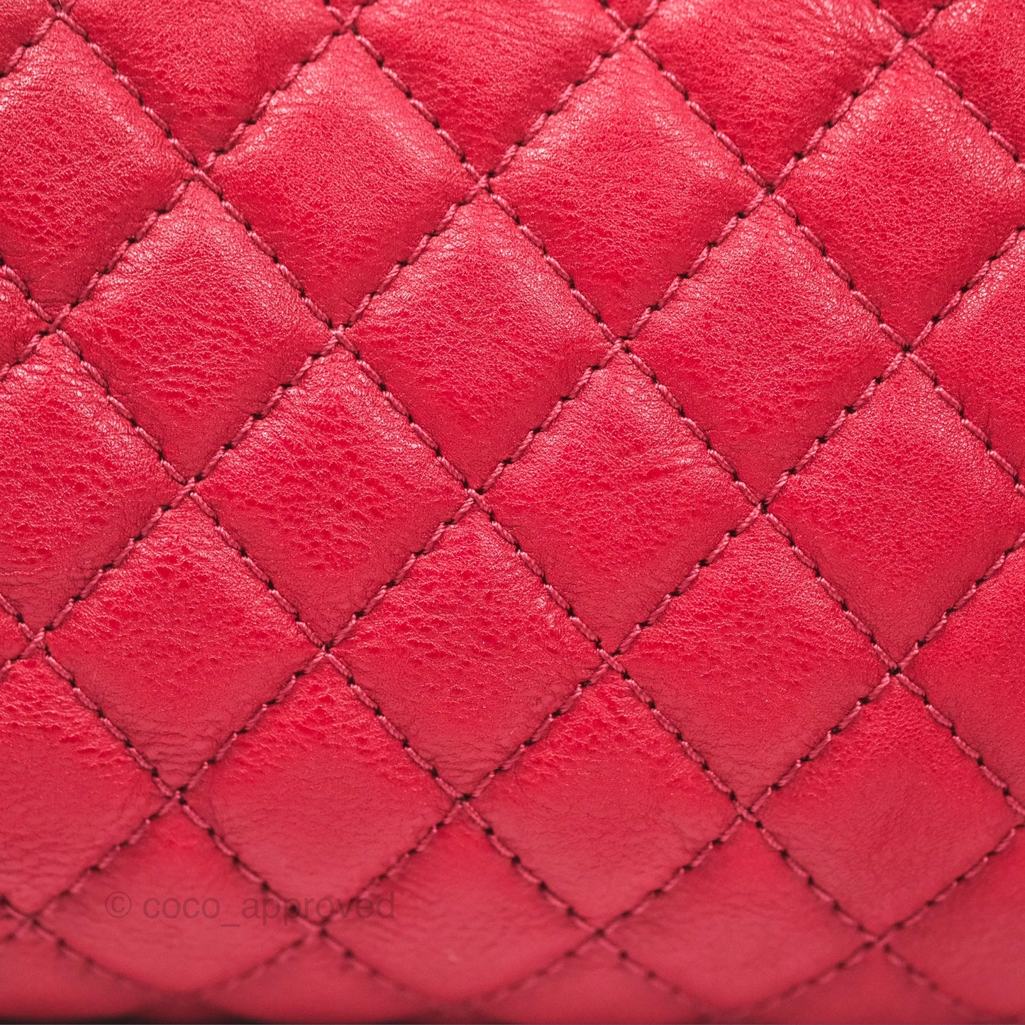 Chanel Quilted Kisslock Handbag With Chain Red Calfskin Gold Hardware