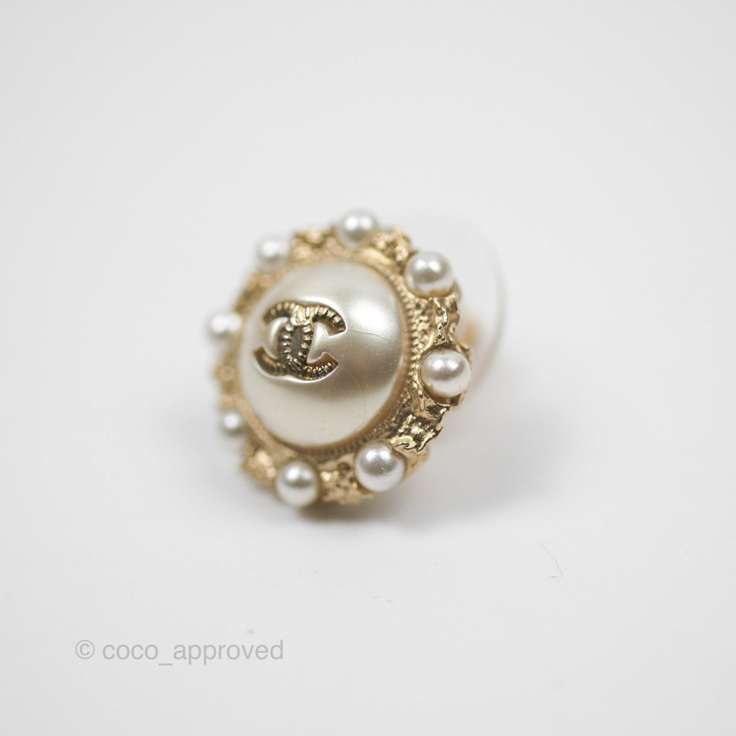 Chanel CC Pearl Round Earrings 19V
