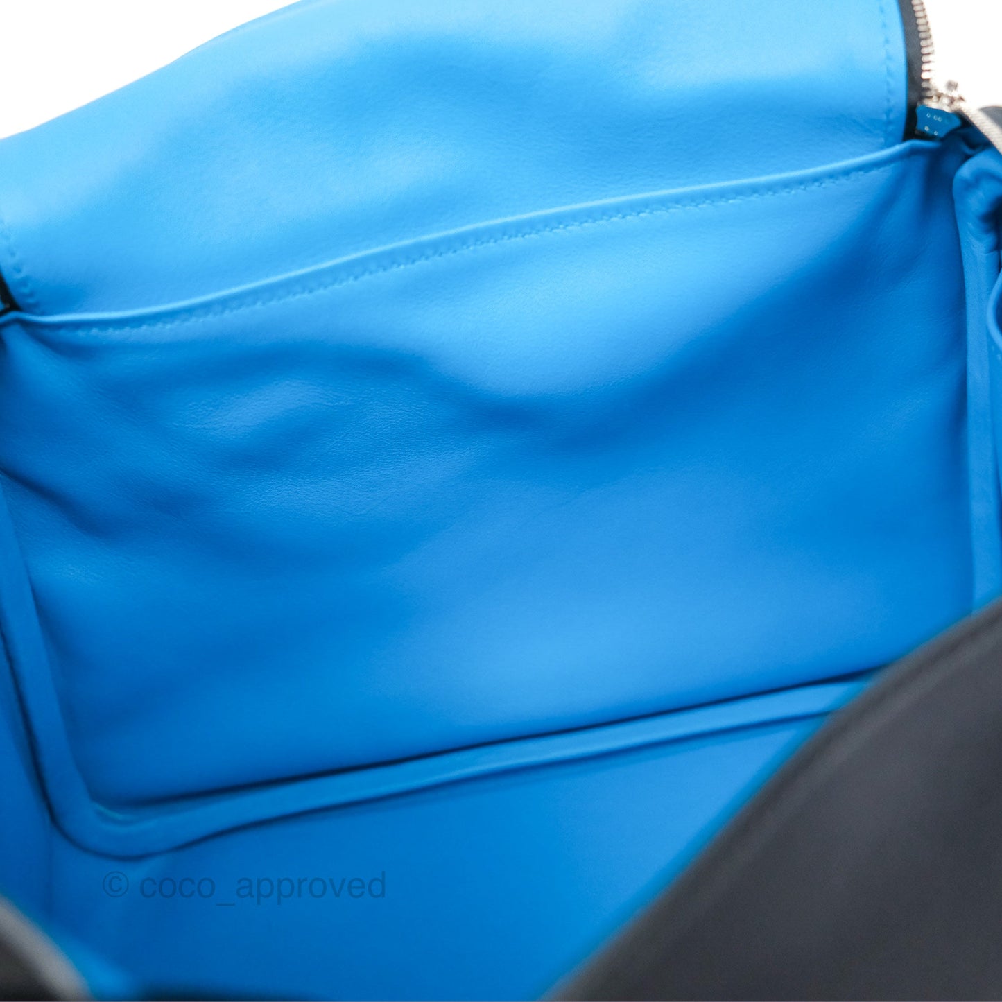 Hermès Lindy 26 Caban/Bleu Frida Swift Palladium Hardware