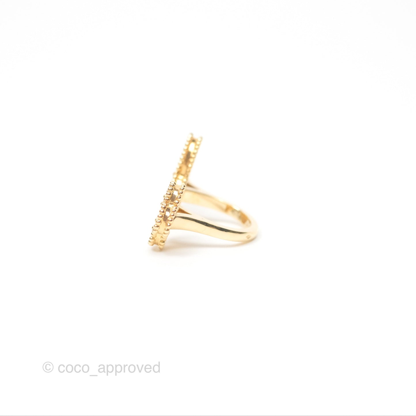 Van Cleef & Arpels Lucky Alhambra Between the Finger Ring White Mother-of-pearl Yellow Gold