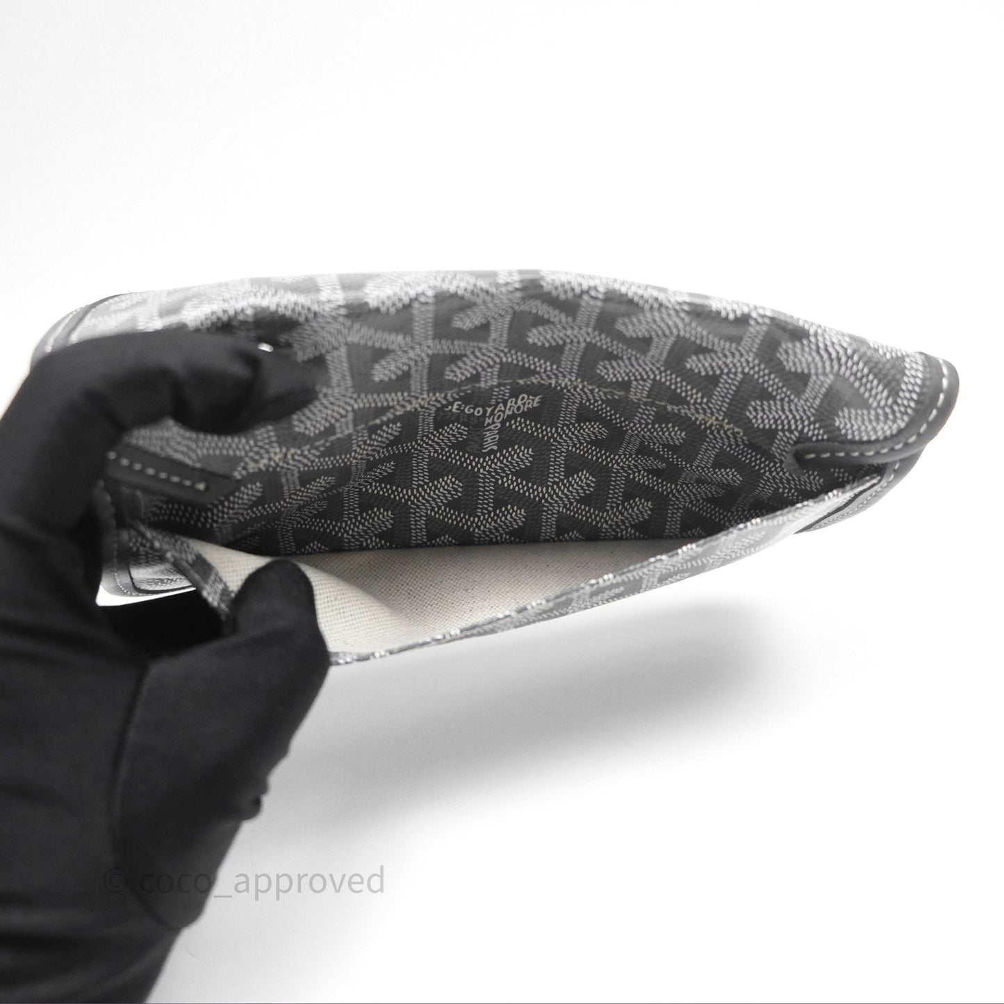 Goyard St Louis Tote PM ⁣⁣⁣⁣⁣⁣⁣⁣⁣⁣⁣⁣⁣⁣⁣⁣⁣⁣⁣⁣Grey