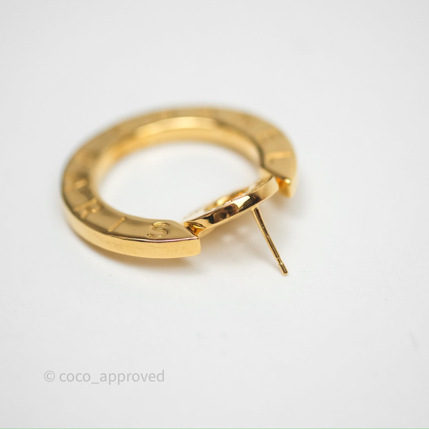 Chanel CC Round Earrings Gold Tone 20A
