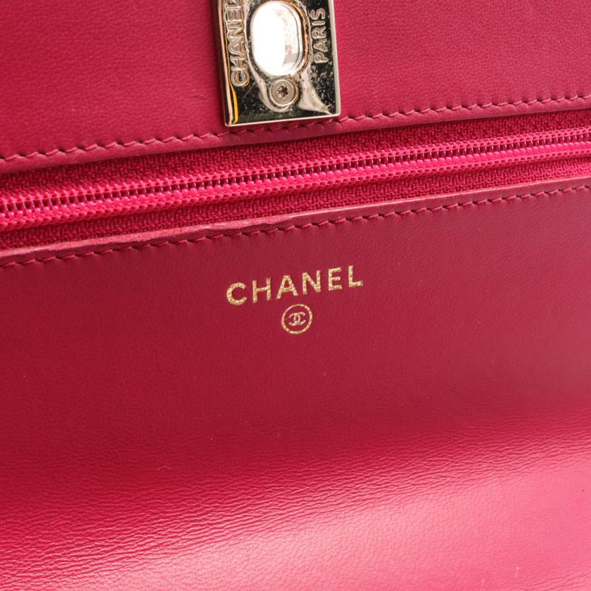 Luxury Chanel Quilted Trendy CC Wallet On Chain