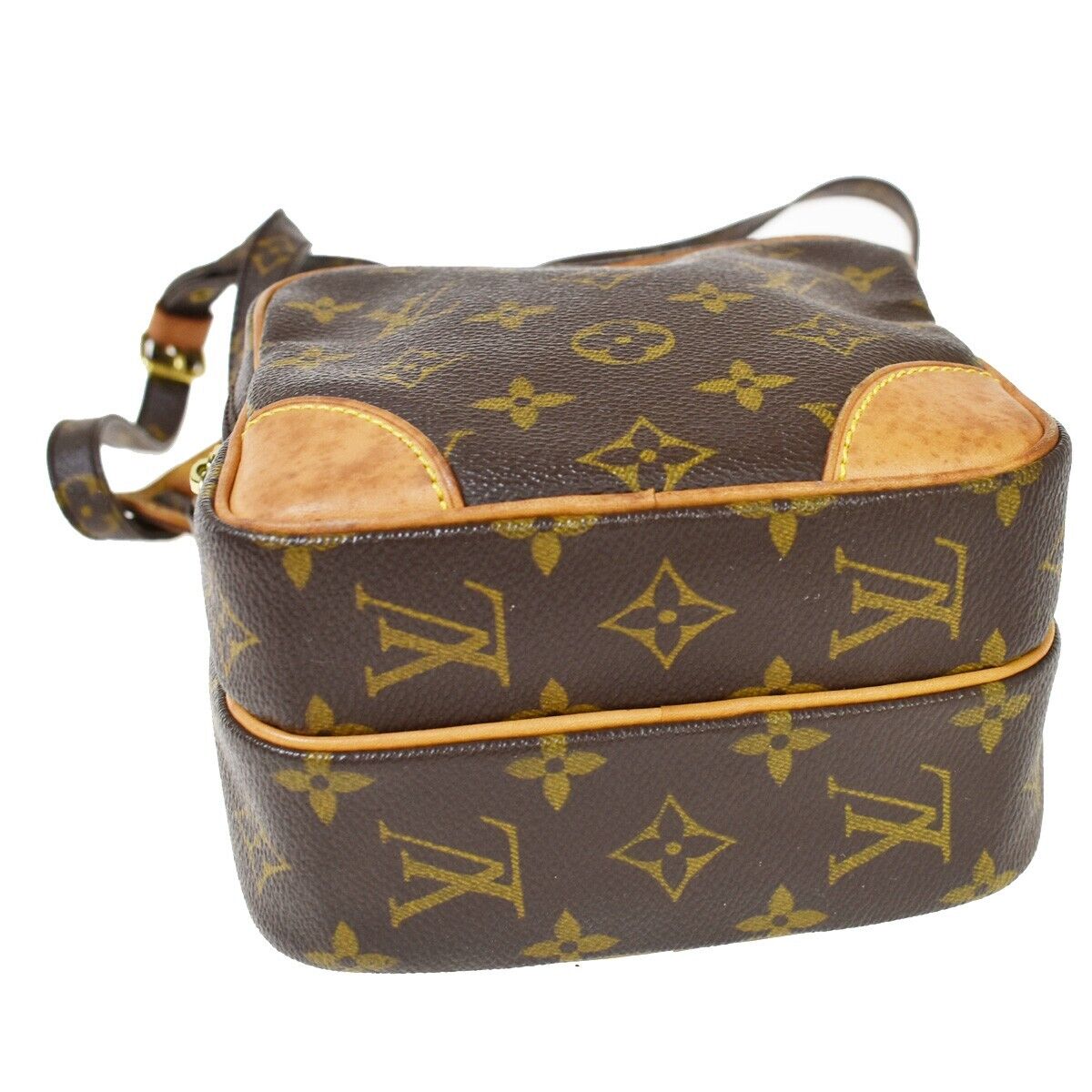 Louis Vuitton Amazon  Canvas Shoulder Bag ()