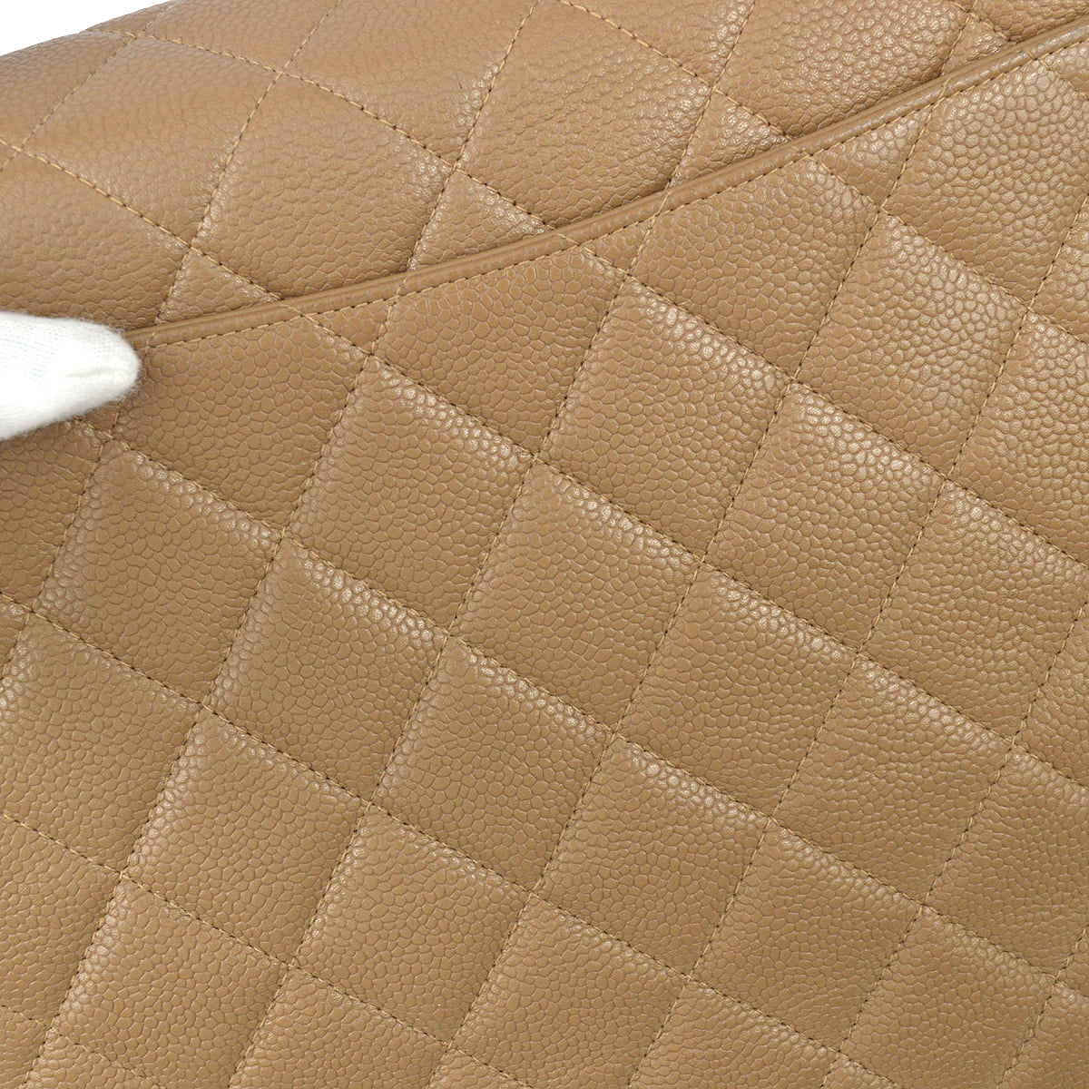 Luxury Chanel 1996-1997 Beige Caviar Kelly 30