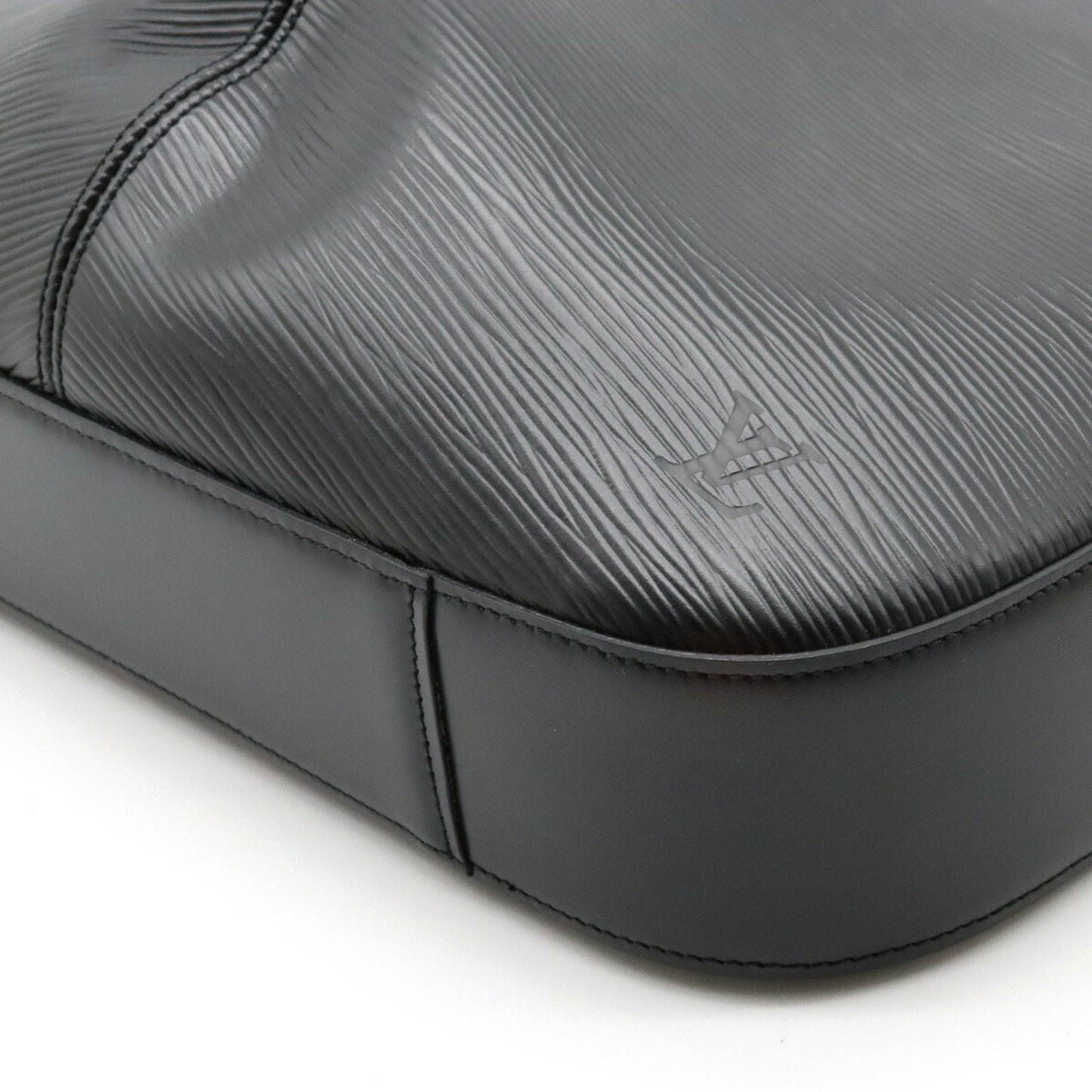 Louis Vuitton Reverie Leather Shoulder Bag ()