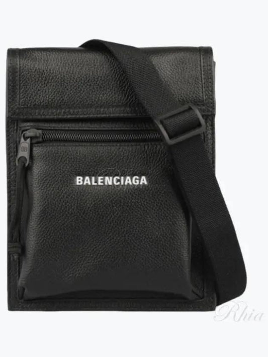 Luxury Balenciaga Explorer Pouch Cross Bag Black