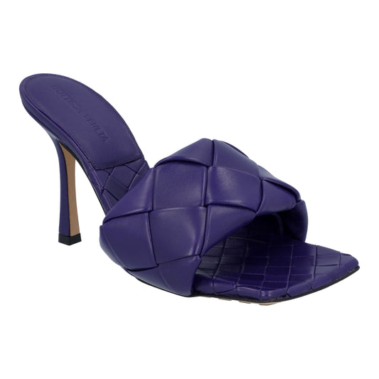 Luxury Bottega Veneta Women Lido Padded Mule in purple Lambskin