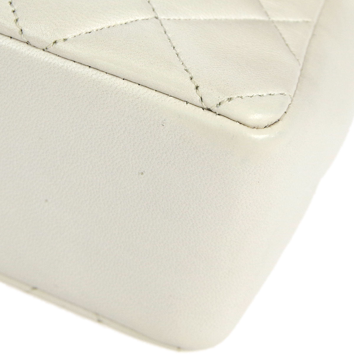 Luxury Chanel 1989-1991 Lambskin Mini Border Flap Bag