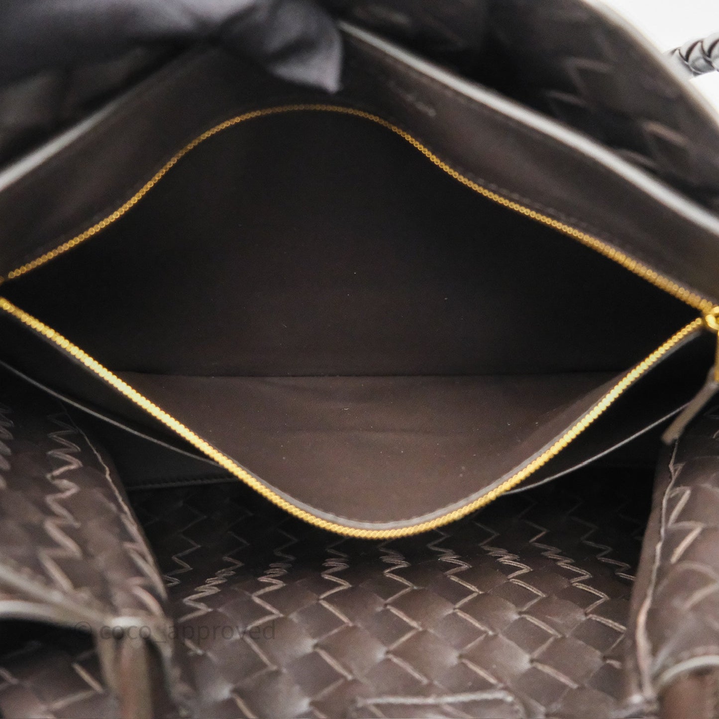 Bottega Veneta Medium Andiamo Bag Fondant Brown Intrecciato Lambskin