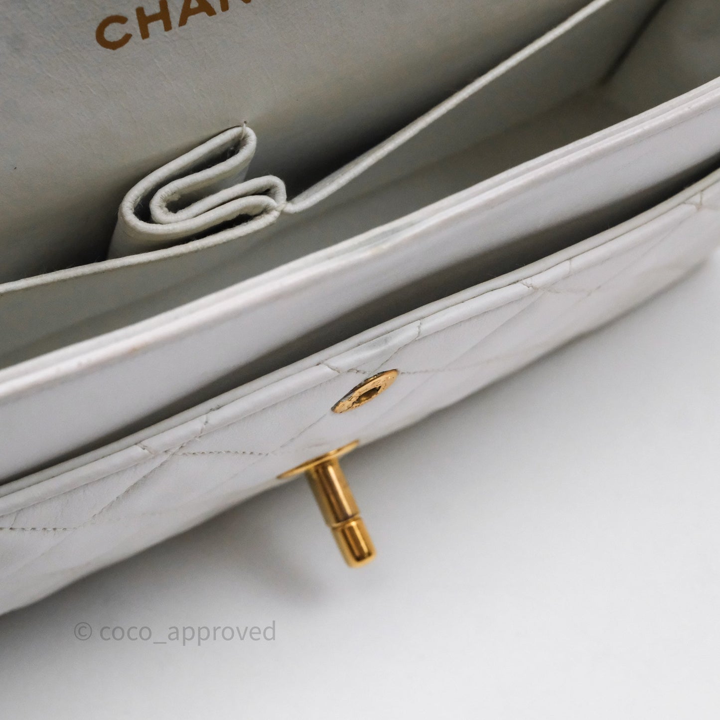 Chanel Classic Vintage Double Flap M/L White Lambskin 24K Gold Hardware