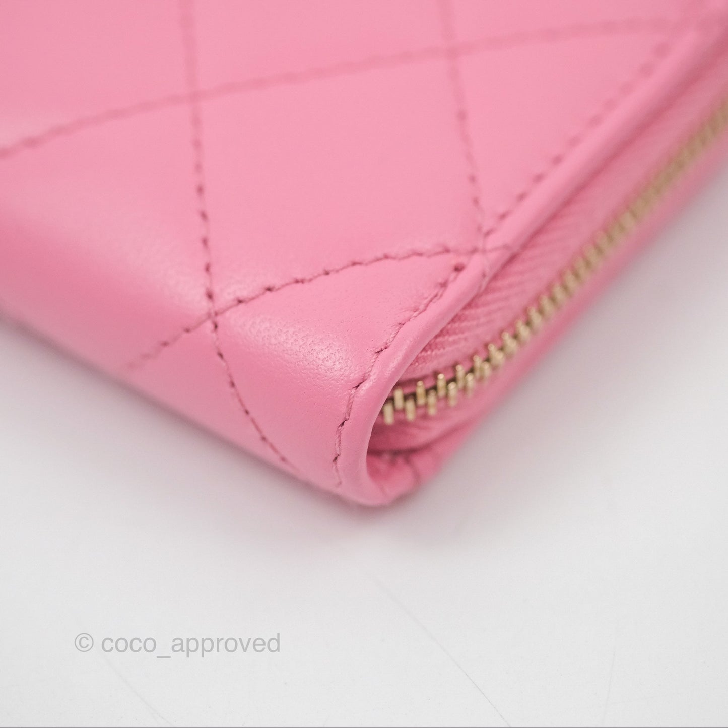 Chanel Quilted Zip Card Holder Pink Lambskin Gold Hardware 23S
