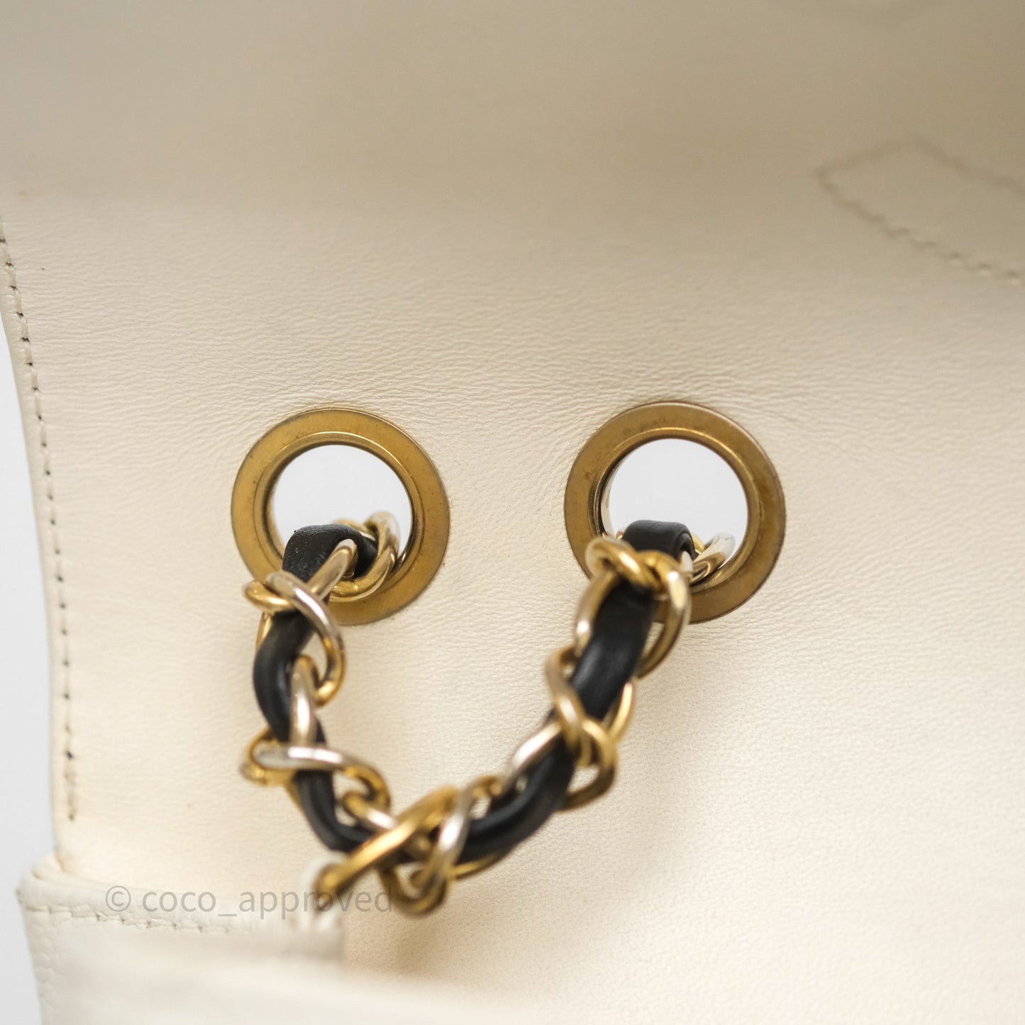 Chanel Quilted Medium CC Filigree Flap White/ Black Caviar