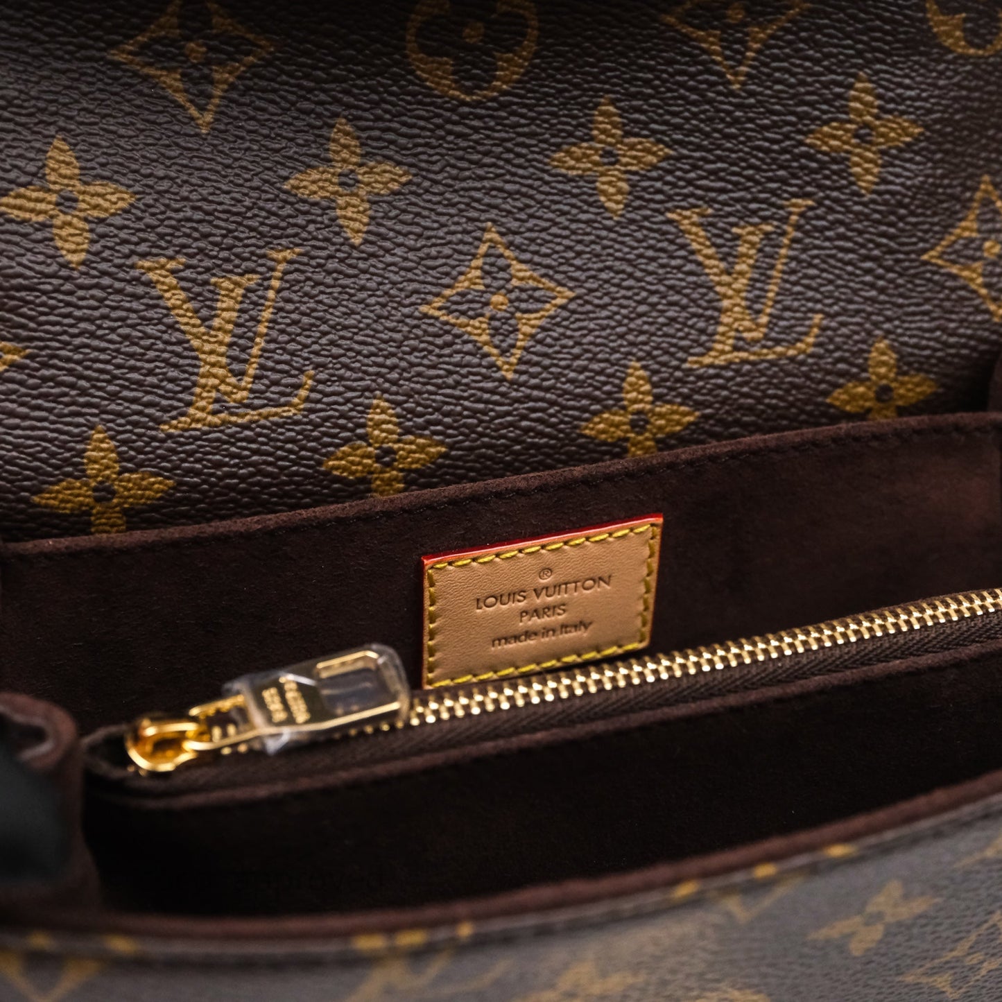 Louis Vuitton Pochette Métis East West Monogram Canvas