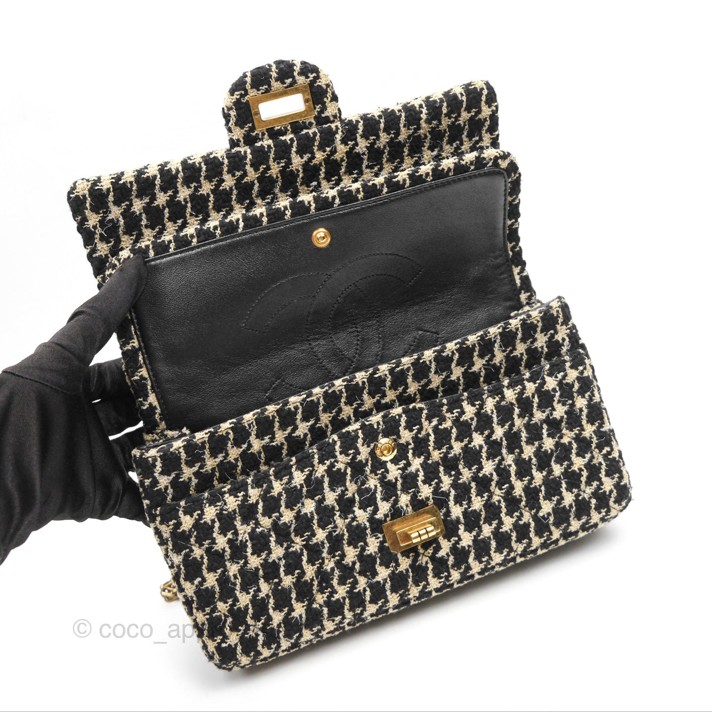 Chanel Reissue 225 Flap Houndstooth Beige Black Fabric Antique Gold Hardware