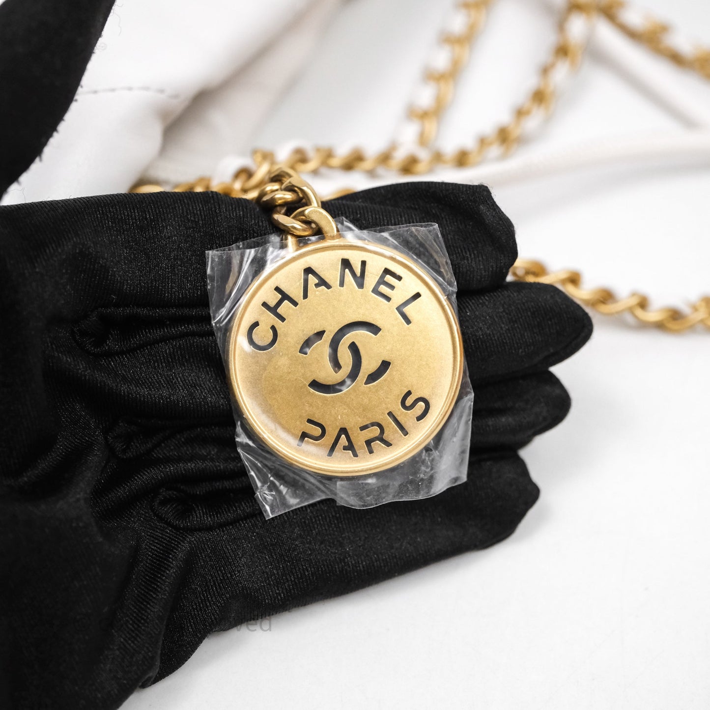 Chanel 22 Mini Bag White Shiny Crumpled Calfskin