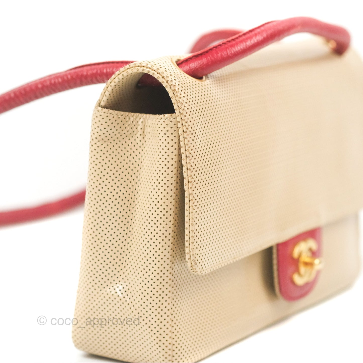 Chanel Vintage Medium Perforated Single Flap Beige/Red Matte Gold Hardware⁣⁣
