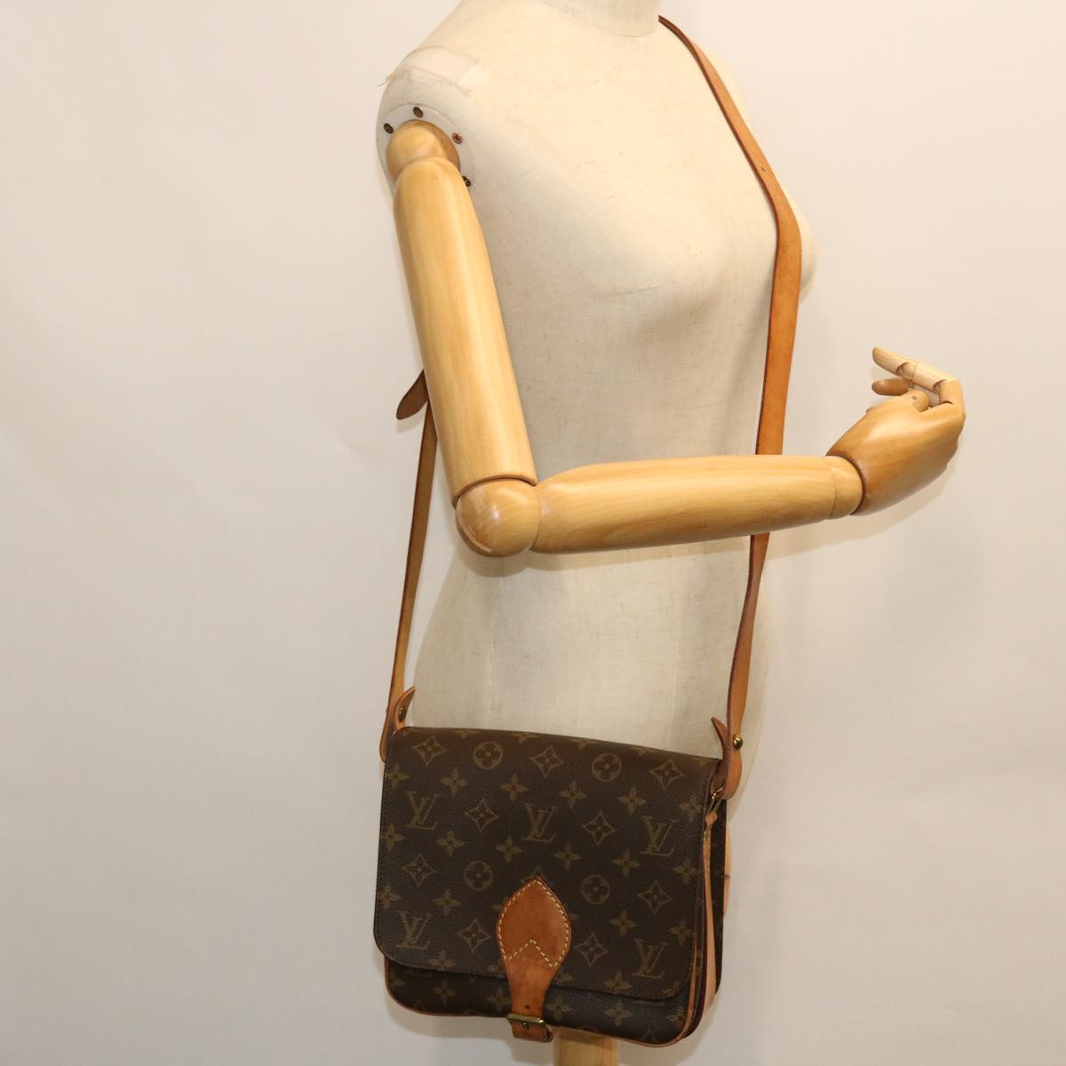 LOUIS VUITTON Monogram Cartouchiere MM Shoulder Bag M51253 LV 51166