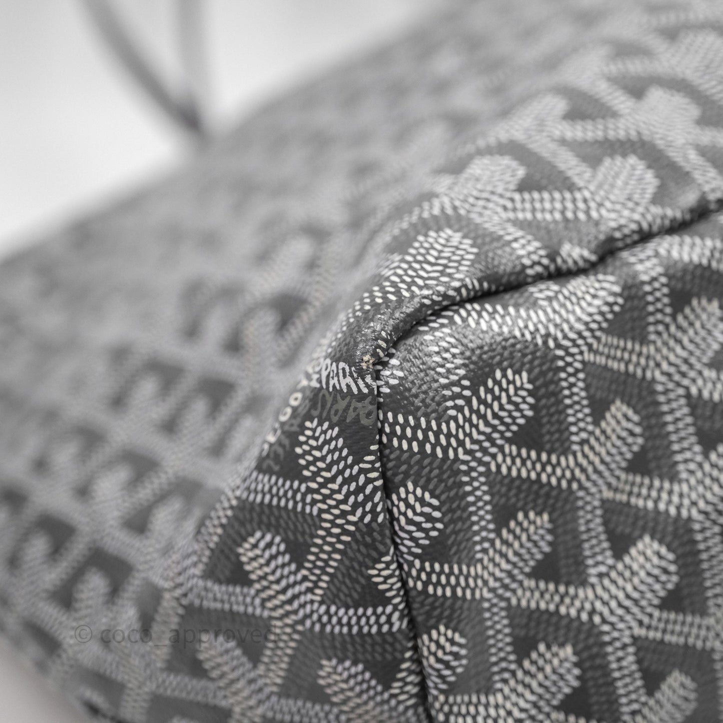 Goyard St Louis Tote PM ⁣⁣⁣⁣⁣⁣⁣⁣⁣⁣⁣⁣⁣⁣⁣⁣⁣⁣⁣⁣Grey