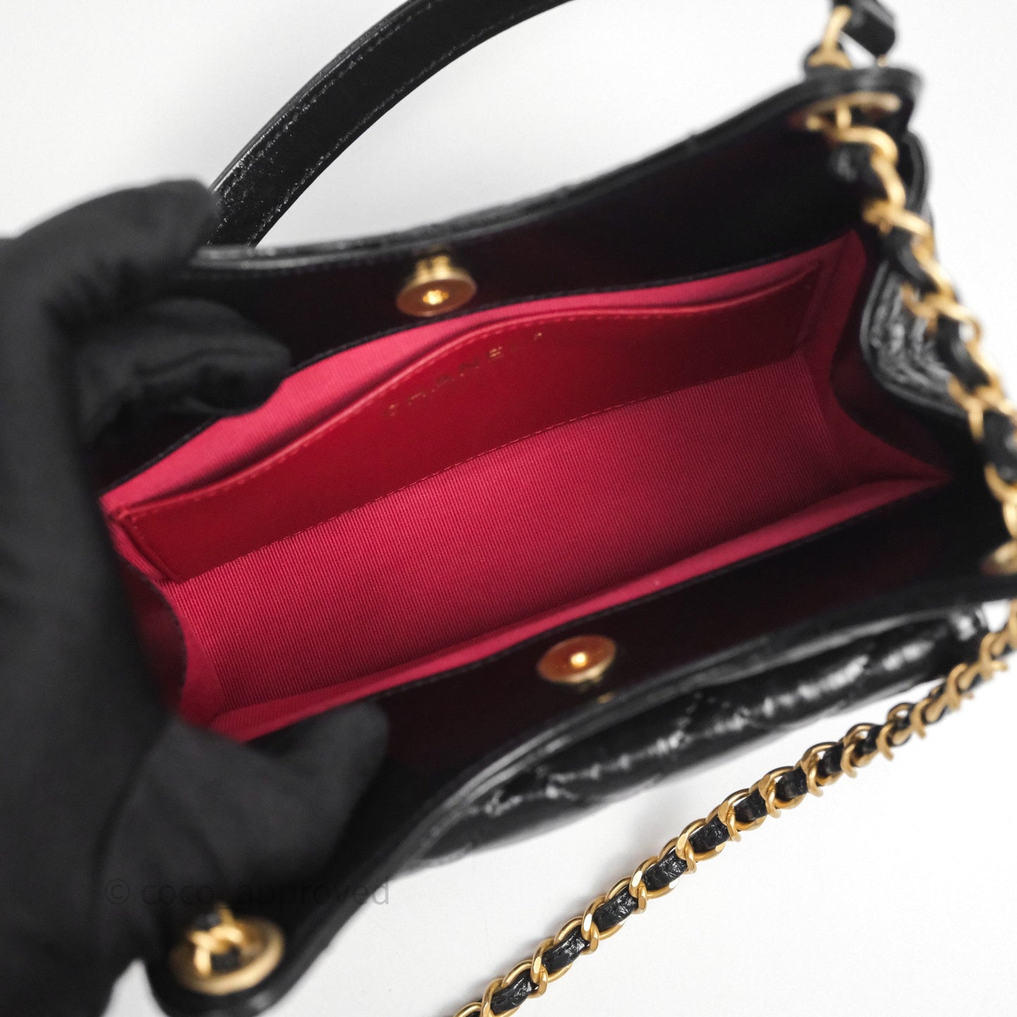 Chanel Small Wavy CC Hobo Black Shiny Crumpled Calfskin Aged Gold Hardware 23C