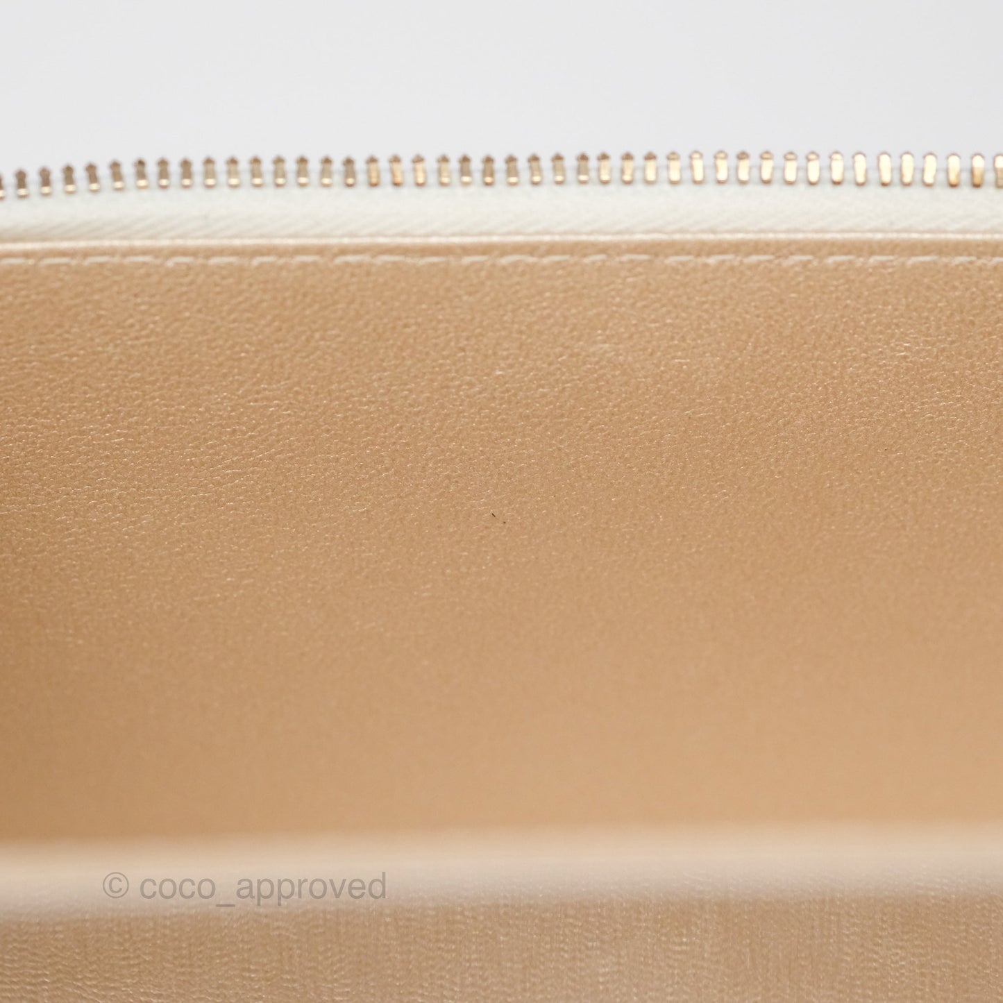 Chanel Vanity with Double Chain White Shiny Lambskin 23C