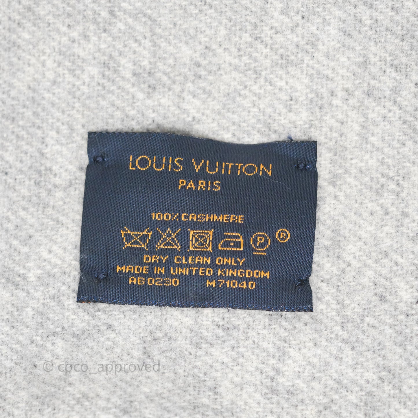 Louis Vuitton Reykjavik Scarf Cashmere Black Light Grey
