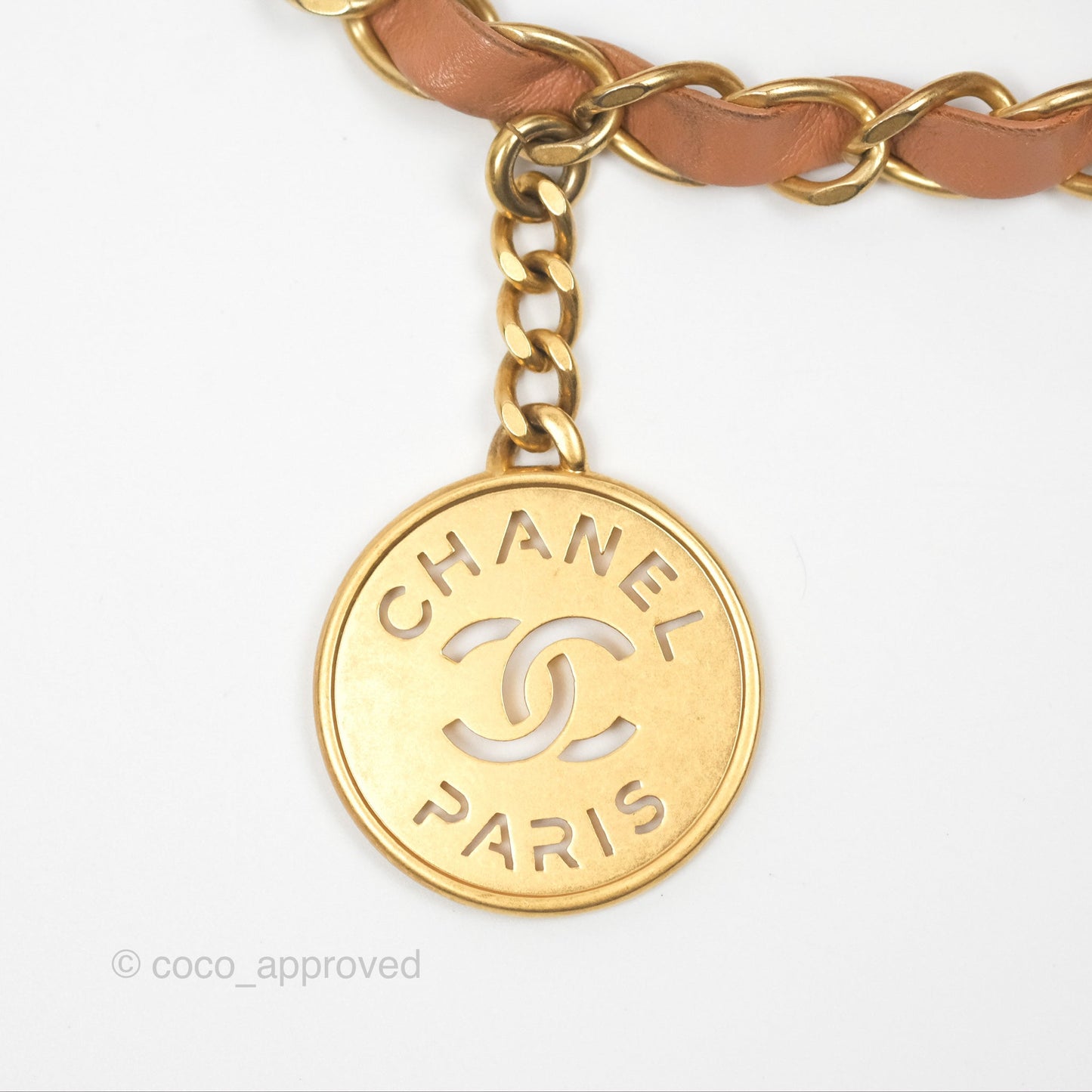 Chanel 22 Medium Caramel Beige Shiny Calfskin Aged Gold Hardware