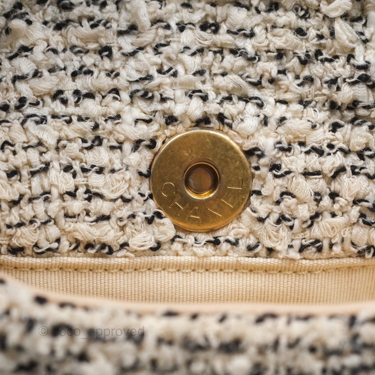 Chanel 19 Small Tweed Oreo Cream Mixed Hardware