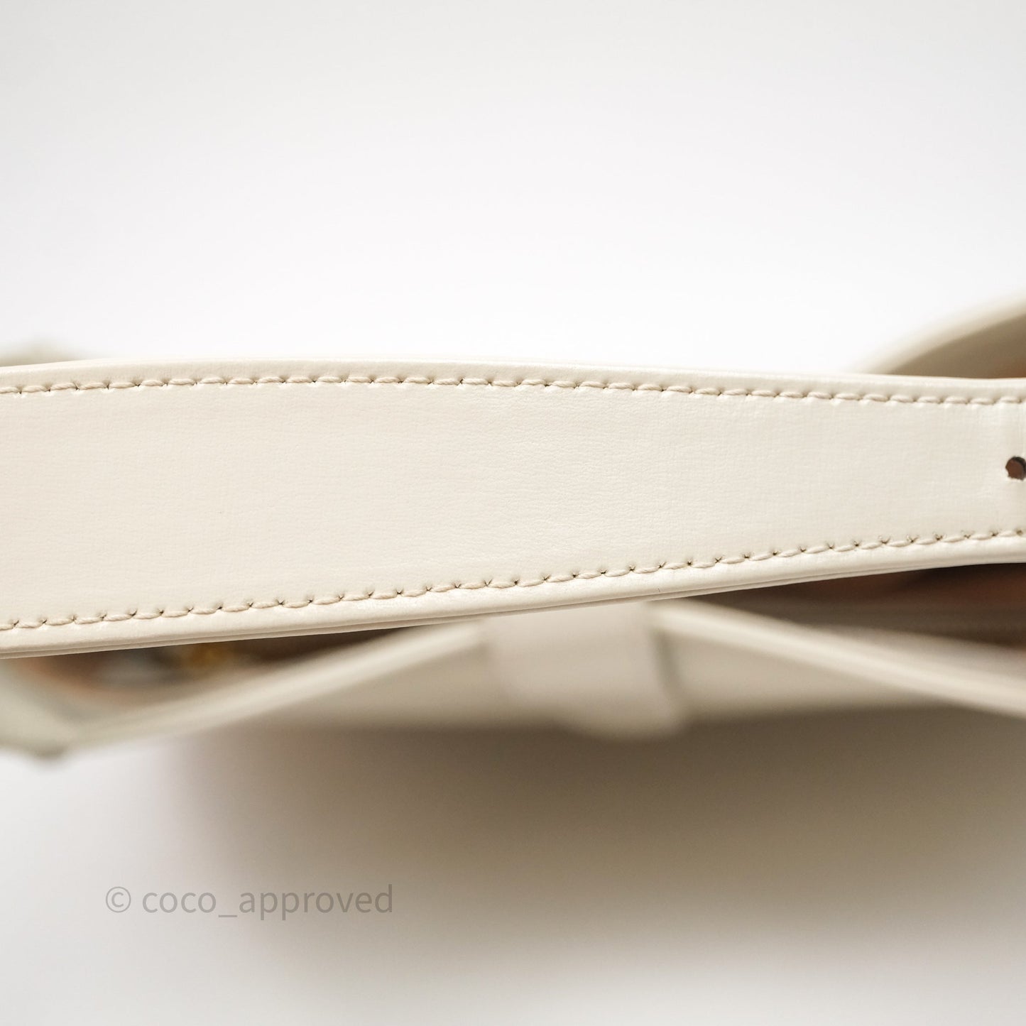 Gucci Jackie 1961 White Small Shoulder Bag Gold Hardware
