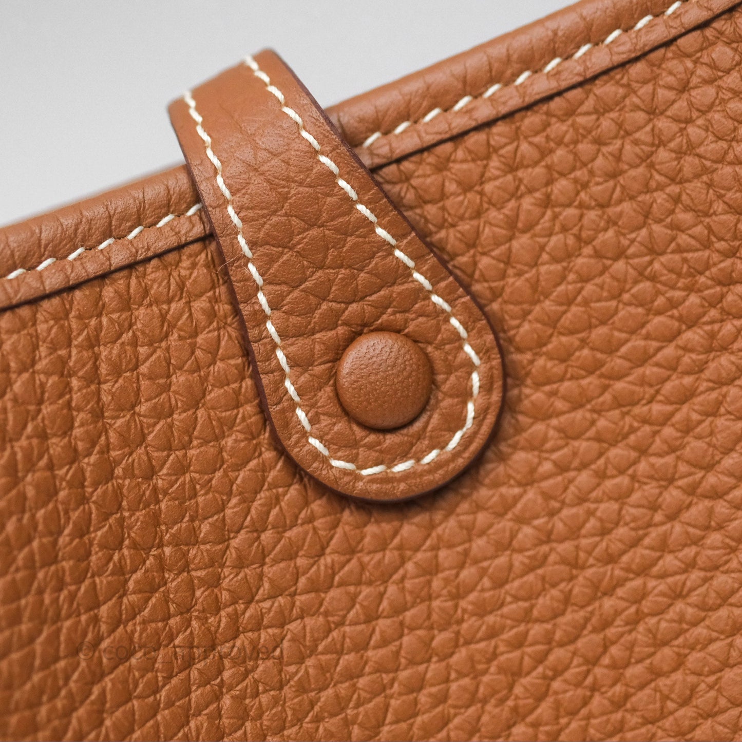 Hermès Mini Evelyne 16 Gold 37 Clemence Gold Hardware