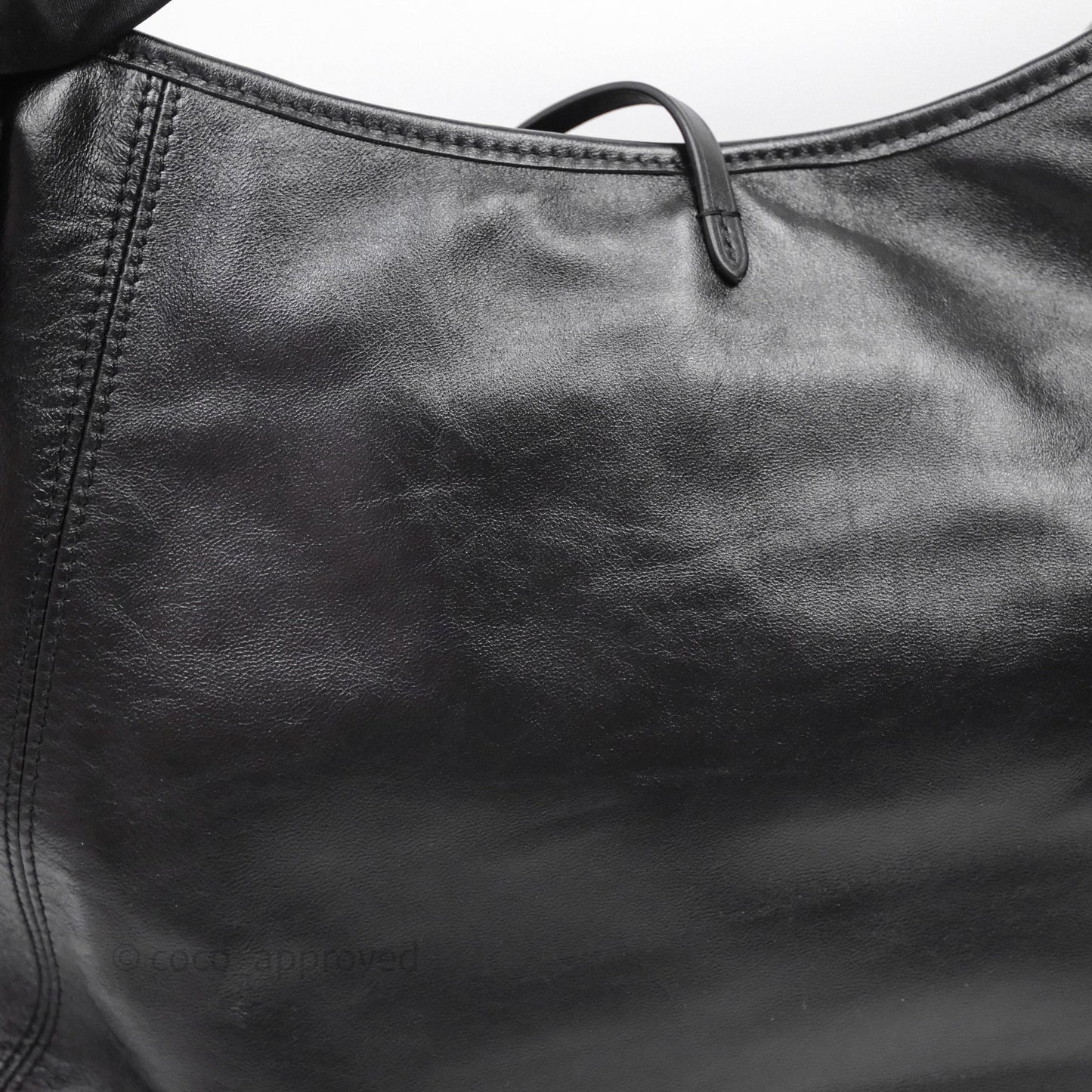Louis Vuitton CarryAll Vibe MM Black
