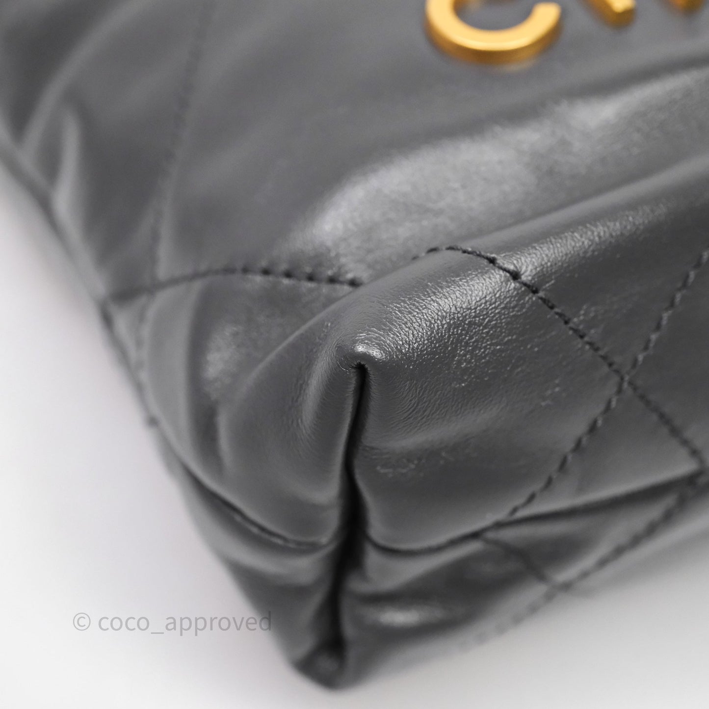 Chanel 22 Mini Bag Dark Grey Shiny Crumpled Calfskin Aged Gold Hardware