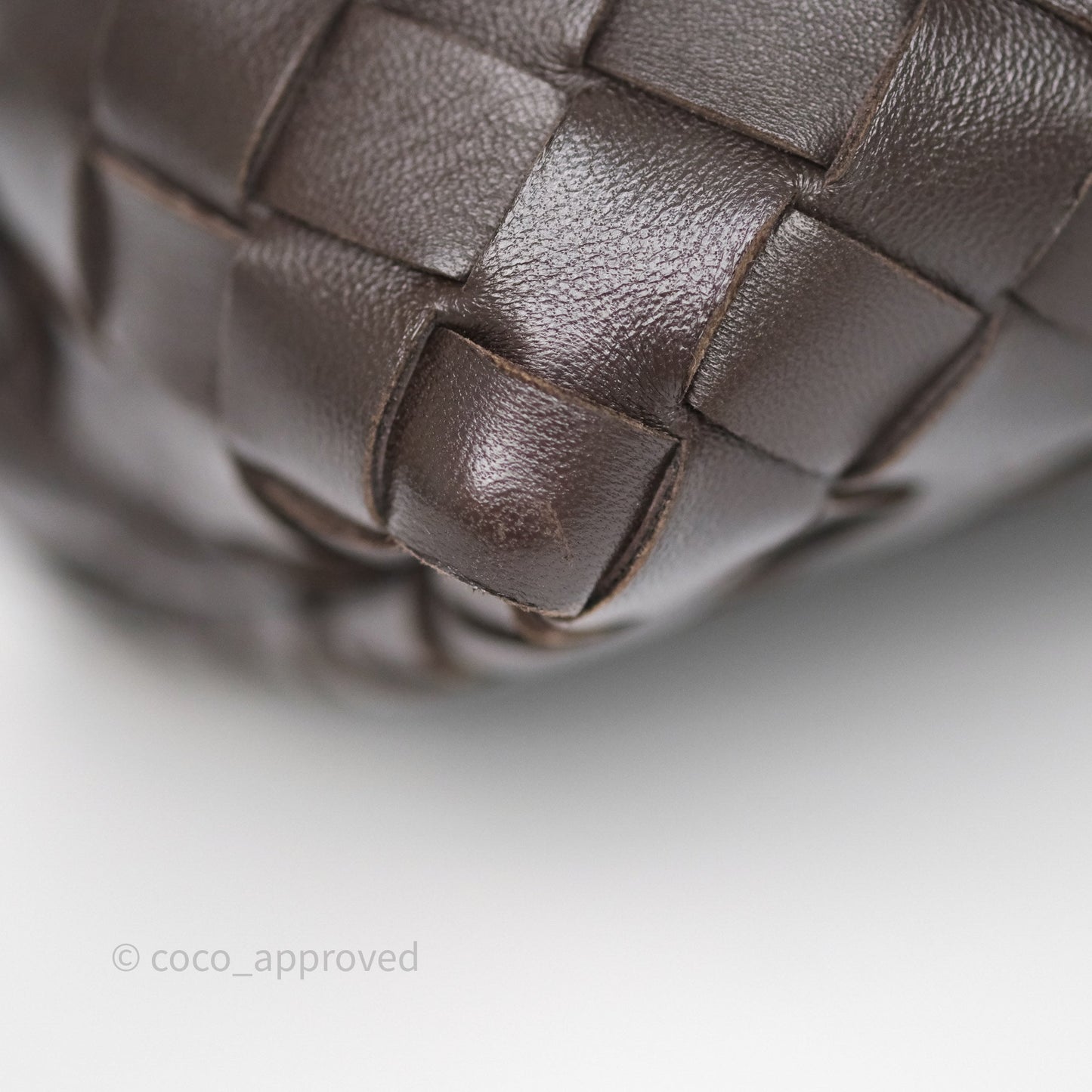 Bottega Veneta Medium Andiamo Bag Fondant Brown Intrecciato Lambskin
