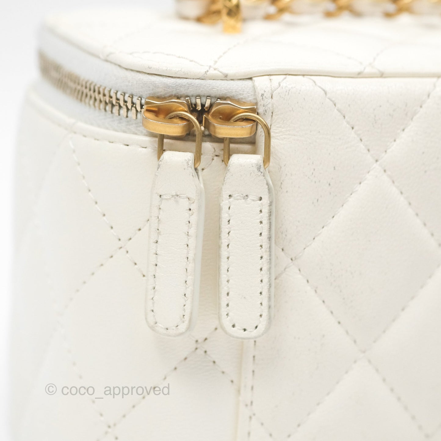 Chanel Vanity with Double Chain White Shiny Lambskin 23C