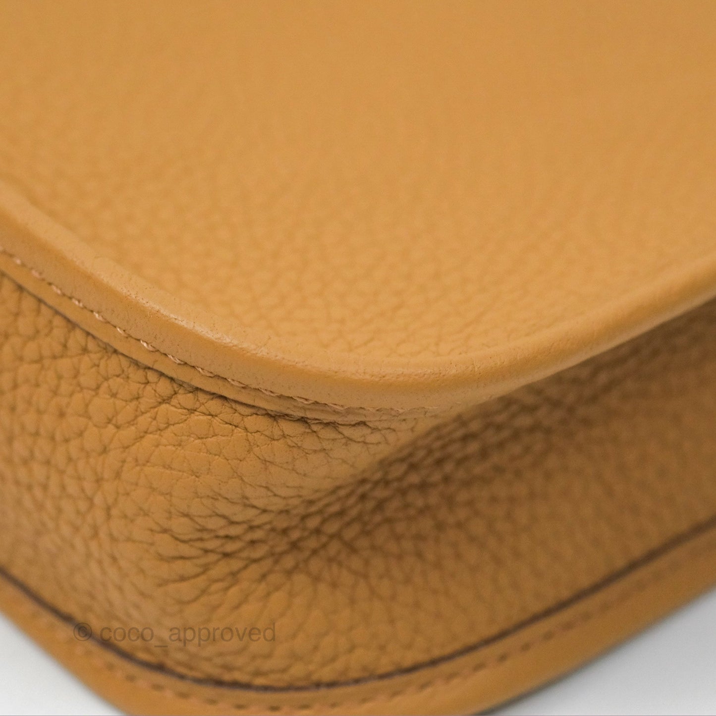Hermès Mini Evelyne 16 Biscuit 48 Camel Clemence Gold Hardware