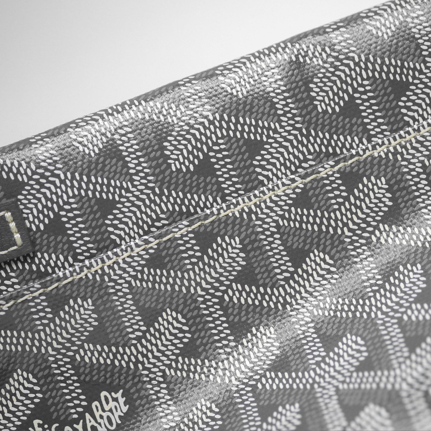 Goyard St Louis Tote PM ⁣⁣⁣⁣⁣⁣⁣⁣⁣⁣⁣⁣⁣⁣⁣⁣⁣⁣⁣⁣Grey